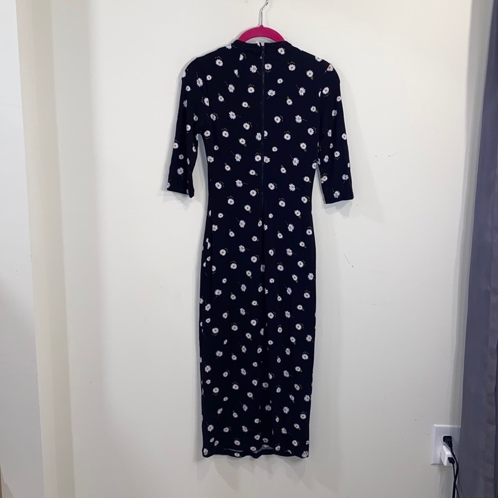 Alice + Olivia “Delora” Fitted Mock Neck Dress 0 - Picture 6 of 6